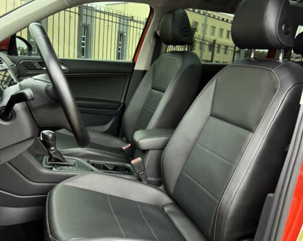 Помаранчевий Фольксваген Тігуан, об'ємом двигуна 1.98 л та пробігом 58 тис. км за 18900 $, фото 20 на Automoto.ua