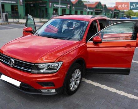 Помаранчевий Фольксваген Тігуан, об'ємом двигуна 2 л та пробігом 146 тис. км за 21000 $, фото 4 на Automoto.ua