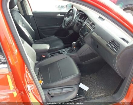 Помаранчевий Фольксваген Тігуан, об'ємом двигуна 2 л та пробігом 185 тис. км за 12150 $, фото 6 на Automoto.ua