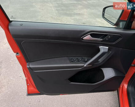 Помаранчевий Фольксваген Тігуан, об'ємом двигуна 1.98 л та пробігом 58 тис. км за 18900 $, фото 16 на Automoto.ua