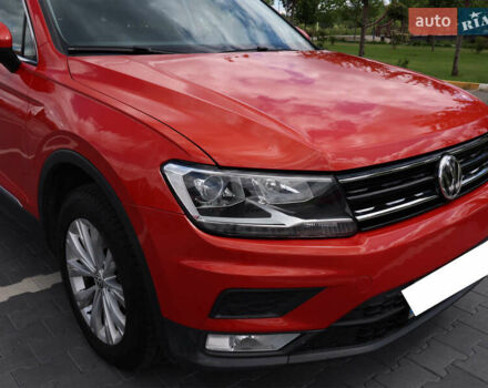 Помаранчевий Фольксваген Тігуан, об'ємом двигуна 2 л та пробігом 146 тис. км за 21000 $, фото 1 на Automoto.ua