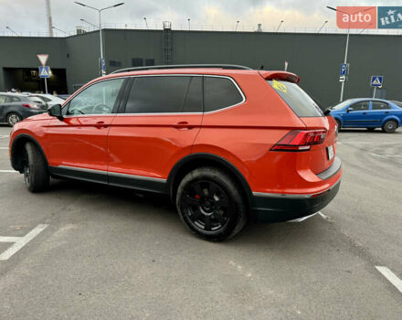 Помаранчевий Фольксваген Тігуан, об'ємом двигуна 1.98 л та пробігом 176 тис. км за 16690 $, фото 4 на Automoto.ua