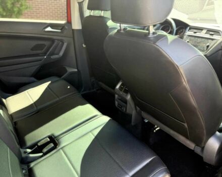 Помаранчевий Фольксваген Тігуан, об'ємом двигуна 2 л та пробігом 31 тис. км за 9000 $, фото 11 на Automoto.ua