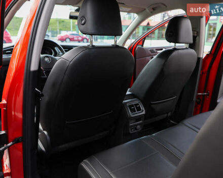 Помаранчевий Фольксваген Тігуан, об'ємом двигуна 2 л та пробігом 146 тис. км за 21000 $, фото 19 на Automoto.ua