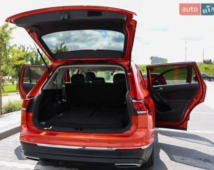 Помаранчевий Фольксваген Тігуан, об'ємом двигуна 2 л та пробігом 146 тис. км за 21000 $, фото 6 на Automoto.ua