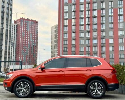 Оранжевый Фольксваген Тигуан, объемом двигателя 2 л и пробегом 46 тыс. км за 22500 $, фото 6 на Automoto.ua