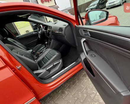 Оранжевый Фольксваген Тигуан, объемом двигателя 2 л и пробегом 152 тыс. км за 25900 $, фото 19 на Automoto.ua