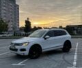 Белый Фольксваген Туарег, объемом двигателя 3 л и пробегом 250 тыс. км за 5013 $, фото 3 на Automoto.ua