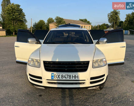 Белый Фольксваген Туарег, объемом двигателя 3.2 л и пробегом 350 тыс. км за 8300 $, фото 19 на Automoto.ua