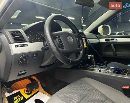 Фольксваген Туарег 2007 у Чернівцях на Automoto.ua Білий Фольксваген Туарег, об'ємом двигуна 2.97 л та пробігом 284 тис. км за 11000 $, фото 20 на Automoto.ua