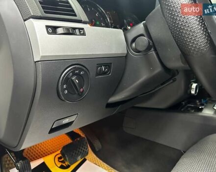 Фольксваген Туарег 2007 у Чернівцях на Automoto.ua Білий Фольксваген Туарег, об'ємом двигуна 2.97 л та пробігом 284 тис. км за 11000 $, фото 21 на Automoto.ua