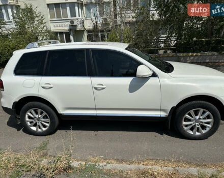 Фольксваген Туарег 2007 у Миколаєві на Automoto.ua Білий Фольксваген Туарег, об'ємом двигуна 3 л та пробігом 226 тис. км за 13100 $, фото 2 на Automoto.ua
