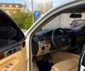 Белый Фольксваген Туарег, объемом двигателя 3 л и пробегом 350 тыс. км за 12000 $, фото 5 на Automoto.ua
