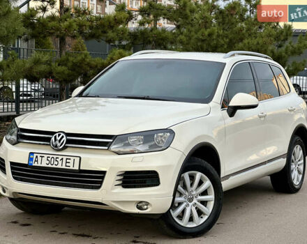 Белый Фольксваген Туарег, объемом двигателя 3 л и пробегом 217 тыс. км за 14650 $, фото 1 на Automoto.ua