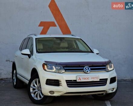 Белый Фольксваген Туарег, объемом двигателя 2.97 л и пробегом 264 тыс. км за 17490 $, фото 14 на Automoto.ua