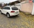Белый Фольксваген Туарег, объемом двигателя 2.97 л и пробегом 265 тыс. км за 18000 $, фото 2 на Automoto.ua