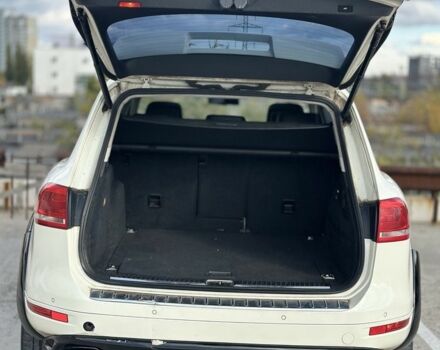 Фольксваген Туарег 2010 в Киеве на Automoto.ua Белый Фольксваген Туарег, объемом двигателя 0 л и пробегом 285 тыс. км за 13500 $, фото 6 на Automoto.ua