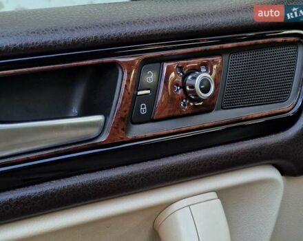 Белый Фольксваген Туарег, объемом двигателя 2.97 л и пробегом 264 тыс. км за 17490 $, фото 57 на Automoto.ua