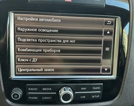 Белый Фольксваген Туарег, объемом двигателя 2.97 л и пробегом 260 тыс. км за 19200 $, фото 46 на Automoto.ua