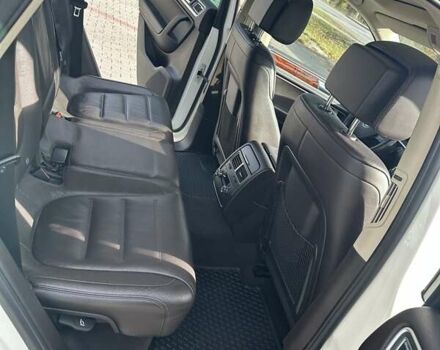 Белый Фольксваген Туарег, объемом двигателя 2.97 л и пробегом 260 тыс. км за 19200 $, фото 31 на Automoto.ua