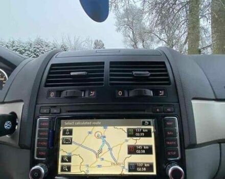 Белый Фольксваген Туарег, объемом двигателя 3 л и пробегом 224 тыс. км за 4500 $, фото 5 на Automoto.ua