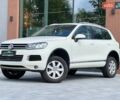 Белый Фольксваген Туарег, объемом двигателя 2.97 л и пробегом 257 тыс. км за 15490 $, фото 1 на Automoto.ua