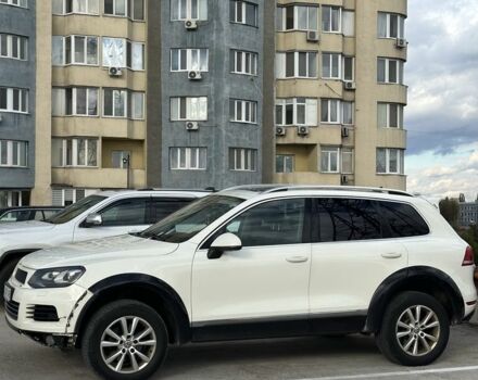 Фольксваген Туарег 2010 в Киеве на Automoto.ua Белый Фольксваген Туарег, объемом двигателя 0 л и пробегом 285 тыс. км за 13500 $, фото 3 на Automoto.ua
