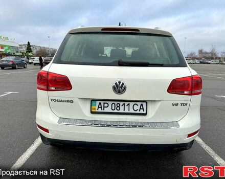 Белый Фольксваген Туарег, объемом двигателя 3 л и пробегом 254 тыс. км за 19500 $, фото 2 на Automoto.ua
