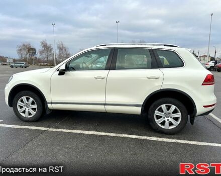 Белый Фольксваген Туарег, объемом двигателя 3 л и пробегом 254 тыс. км за 19500 $, фото 4 на Automoto.ua