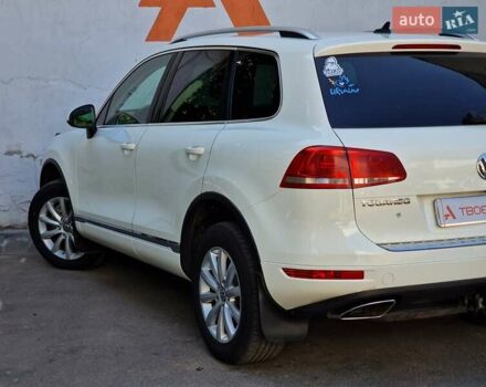Белый Фольксваген Туарег, объемом двигателя 2.97 л и пробегом 264 тыс. км за 17490 $, фото 32 на Automoto.ua