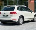 Белый Фольксваген Туарег, объемом двигателя 2.97 л и пробегом 257 тыс. км за 15490 $, фото 12 на Automoto.ua