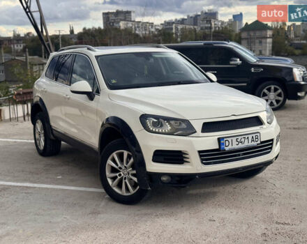 Белый Фольксваген Туарег, объемом двигателя 2.97 л и пробегом 200 тыс. км за 13500 $, фото 1 на Automoto.ua