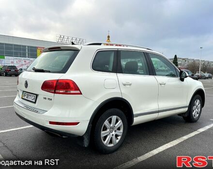 Белый Фольксваген Туарег, объемом двигателя 3 л и пробегом 254 тыс. км за 19500 $, фото 1 на Automoto.ua