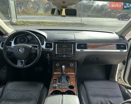 Белый Фольксваген Туарег, объемом двигателя 2.97 л и пробегом 260 тыс. км за 19200 $, фото 40 на Automoto.ua