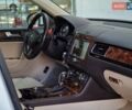 Белый Фольксваген Туарег, объемом двигателя 2.97 л и пробегом 264 тыс. км за 17490 $, фото 50 на Automoto.ua