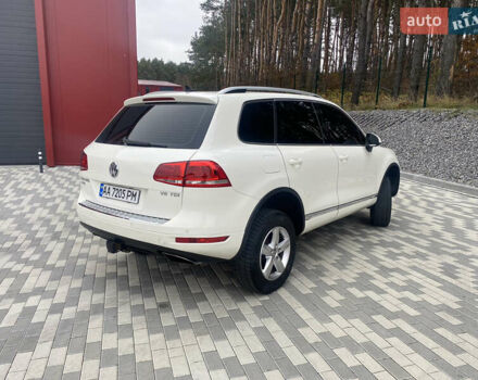 Белый Фольксваген Туарег, объемом двигателя 2.97 л и пробегом 231 тыс. км за 19700 $, фото 3 на Automoto.ua