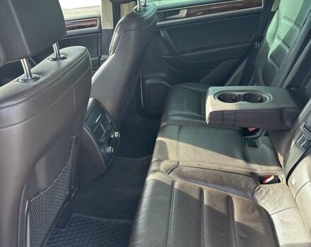 Белый Фольксваген Туарег, объемом двигателя 2.97 л и пробегом 260 тыс. км за 19200 $, фото 29 на Automoto.ua