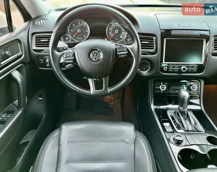 Белый Фольксваген Туарег, объемом двигателя 3 л и пробегом 217 тыс. км за 14650 $, фото 22 на Automoto.ua