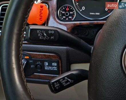 Белый Фольксваген Туарег, объемом двигателя 2.97 л и пробегом 264 тыс. км за 17490 $, фото 61 на Automoto.ua