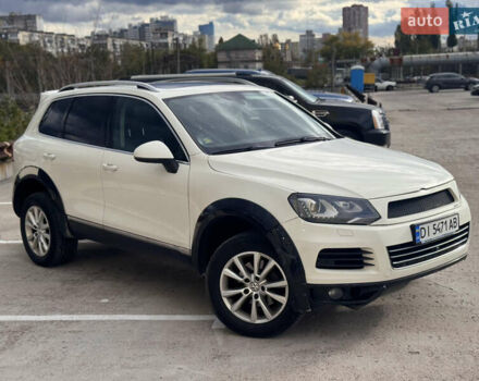 Белый Фольксваген Туарег, объемом двигателя 2.97 л и пробегом 200 тыс. км за 13500 $, фото 7 на Automoto.ua