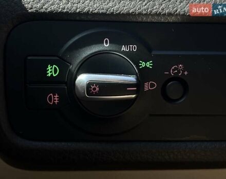 Белый Фольксваген Туарег, объемом двигателя 3.6 л и пробегом 133 тыс. км за 14000 $, фото 8 на Automoto.ua