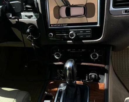 Белый Фольксваген Туарег, объемом двигателя 3.6 л и пробегом 134 тыс. км за 14000 $, фото 5 на Automoto.ua