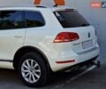 Белый Фольксваген Туарег, объемом двигателя 2.97 л и пробегом 264 тыс. км за 17490 $, фото 25 на Automoto.ua
