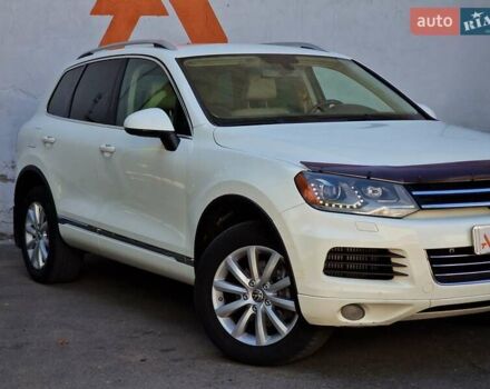 Белый Фольксваген Туарег, объемом двигателя 2.97 л и пробегом 264 тыс. км за 17490 $, фото 18 на Automoto.ua
