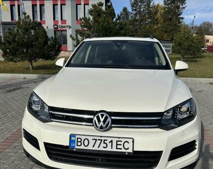 Белый Фольксваген Туарег, объемом двигателя 2.97 л и пробегом 260 тыс. км за 19200 $, фото 2 на Automoto.ua