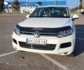 Белый Фольксваген Туарег, объемом двигателя 2.97 л и пробегом 320 тыс. км за 15400 $, фото 1 на Automoto.ua