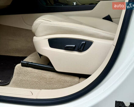 Білий Фольксваген Туарег, об'ємом двигуна 3.6 л та пробігом 250 тис. км за 14800 $, фото 13 на Automoto.ua