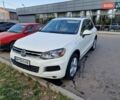 Белый Фольксваген Туарег, объемом двигателя 2.97 л и пробегом 240 тыс. км за 17900 $, фото 8 на Automoto.ua