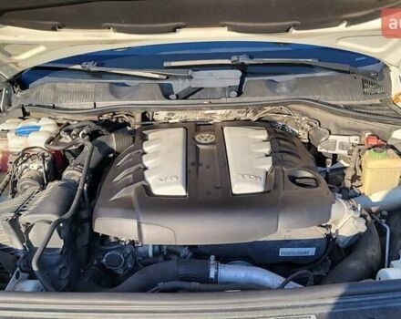 Белый Фольксваген Туарег, объемом двигателя 2.97 л и пробегом 320 тыс. км за 15400 $, фото 30 на Automoto.ua