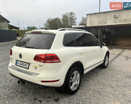 Білий Фольксваген Туарег, об'ємом двигуна 2.97 л та пробігом 296 тис. км за 16800 $, фото 9 на Automoto.ua